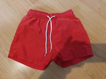 Short de bain garçon 5 ans TBE 