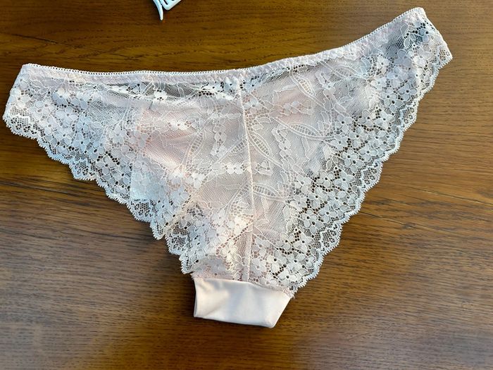 Ensemble jean-louis scherrer soutien gorge 90C + culotte 42/44 - photo numéro 14