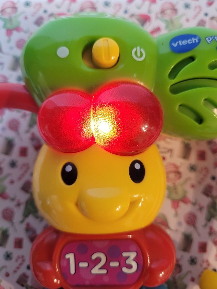 Vtech hochet musical et lumineux la petite chenille - photo numéro 5