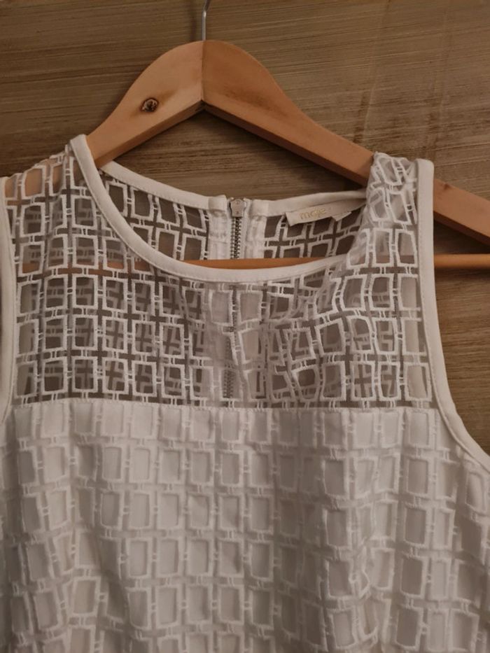 Robe blanche Maje 🤍 - photo numéro 2