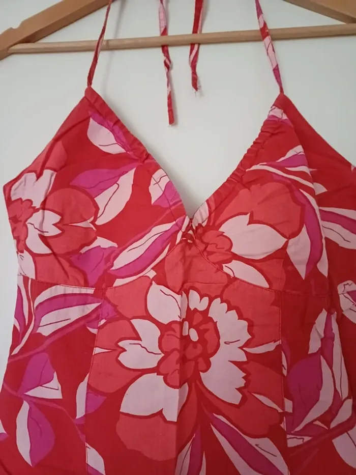 Robe dos nu - photo numéro 2