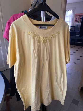 Teeshirt jaune taille 48
