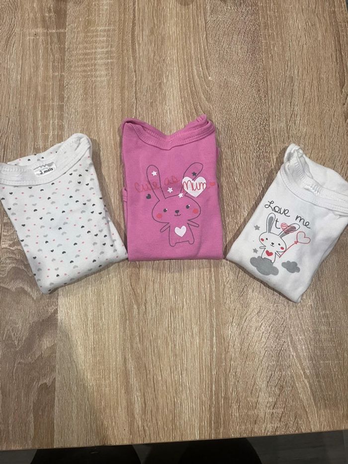 Lot de 3 bodys ML đ° rose et blanc bb fille