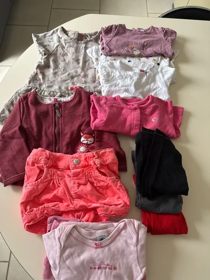 Lot fille 12 mois