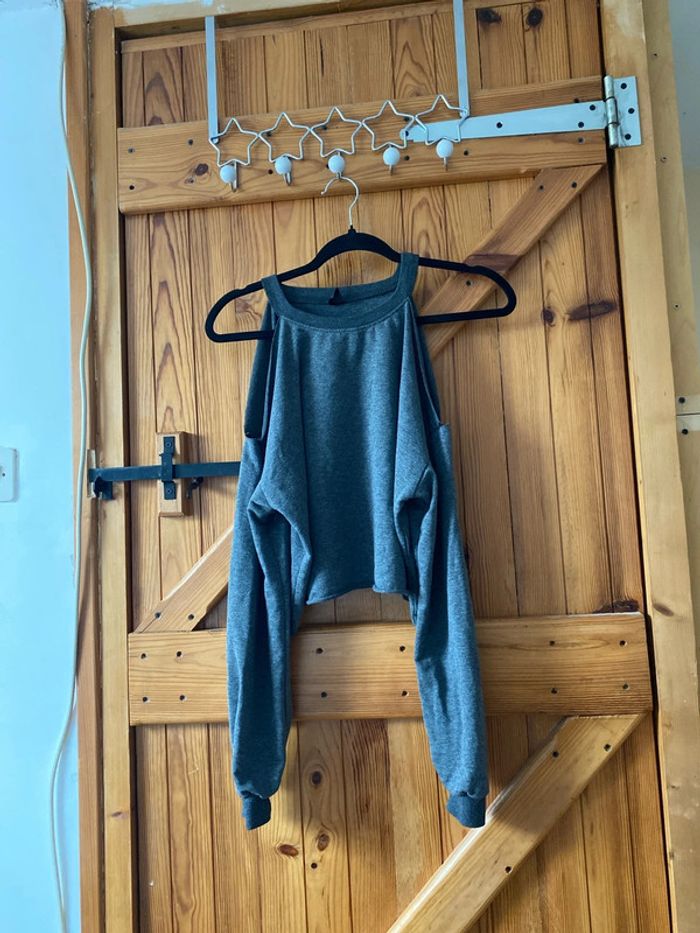 Pull épaule dénudée top court taille L