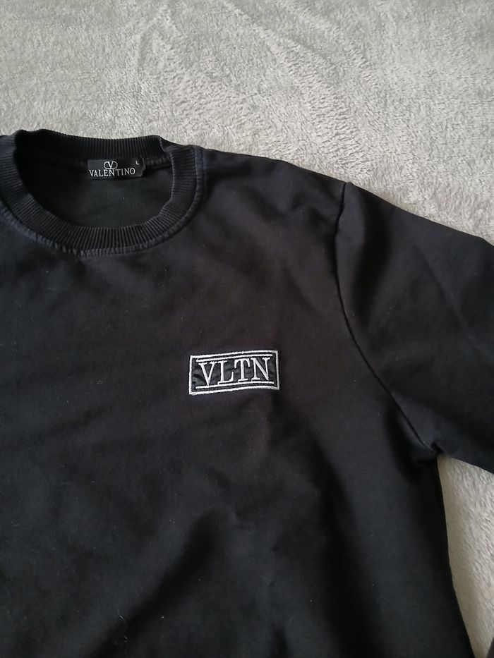 Sweat Valentino taille L - photo numéro 3