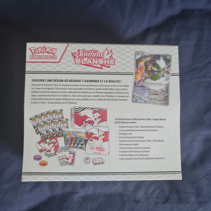 ETB Pokémon Flamme Blanche - photo numéro 2