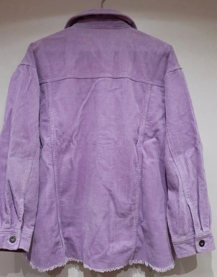 Sobrecamisa pana lila Zara talla S.Surchemise en velours côtelé lilas Zara taille S. - photo numéro 2