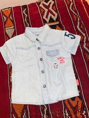 Chemise courte type jean. Logo tigre, 100% coton 6 mois a 9 mois