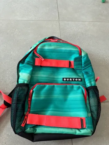 Sac à dos Burton, très bon état, 30*45cm