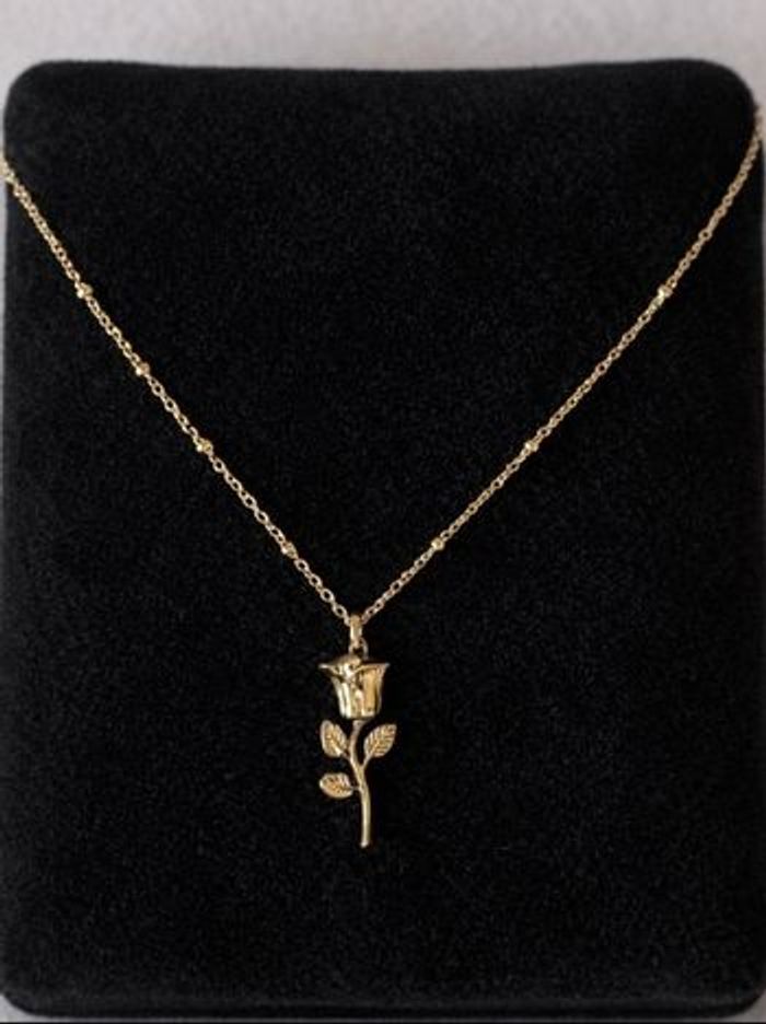 Collier fleur éternelle