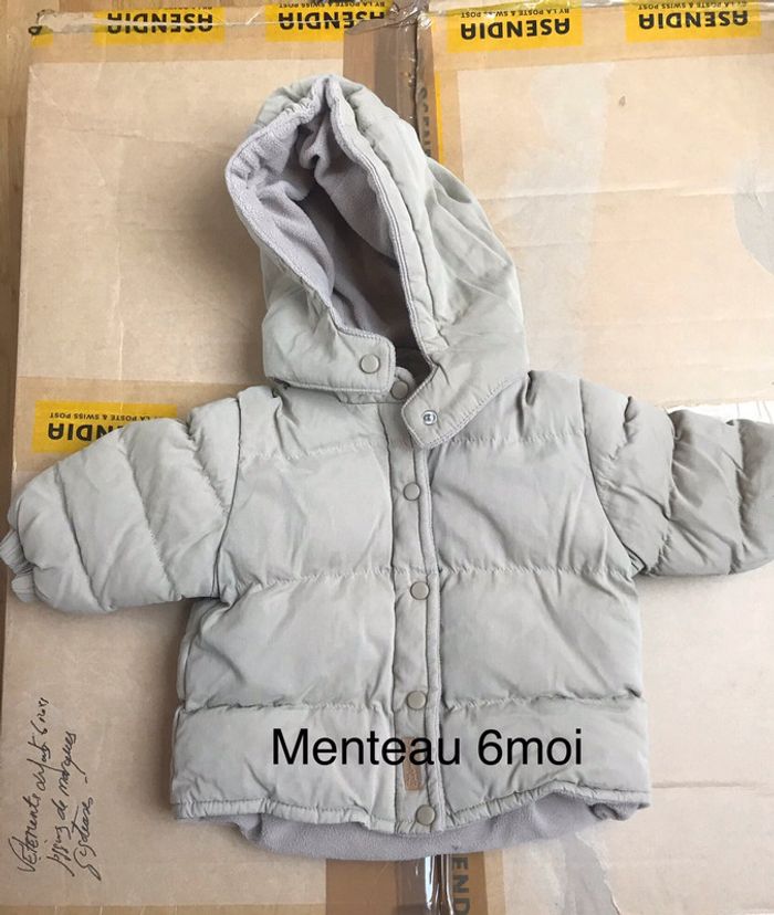 Manteau/doudoune à capuche  doublé polaire taille 6mois