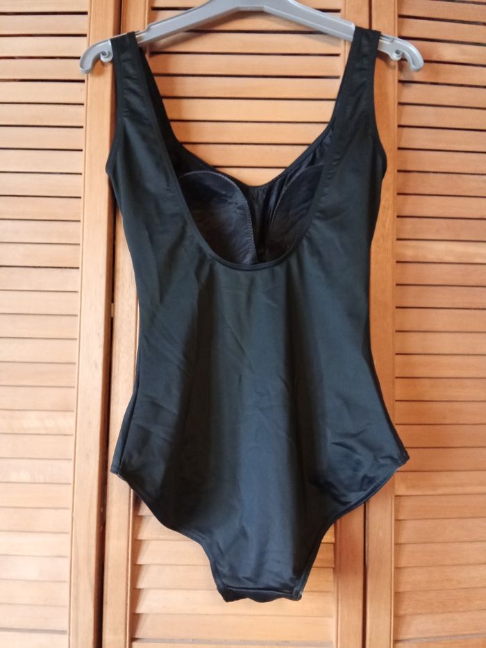 Maillot de bain neuf - photo numéro 2