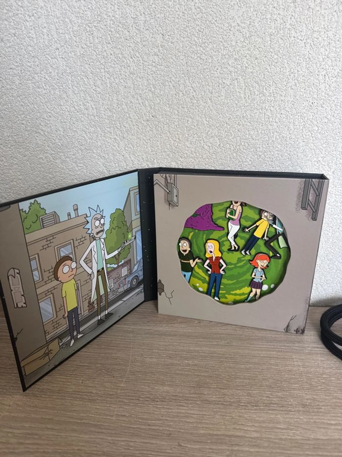 Set de 6 pins Rick et morty neuf - photo numéro 2