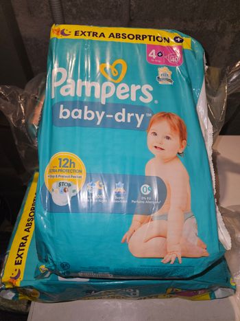 4 paquet Pampers taille 4+