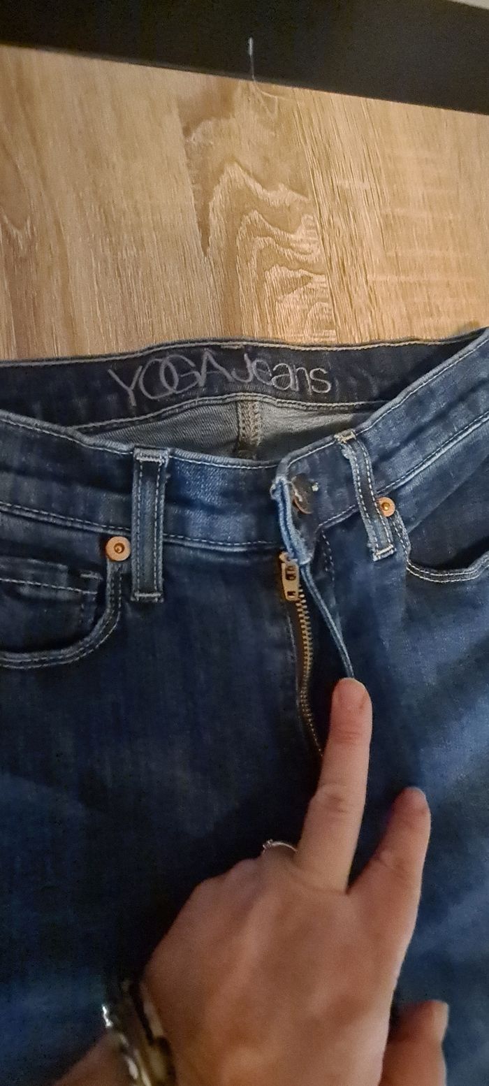 Jean femme marque yoga - photo numéro 2