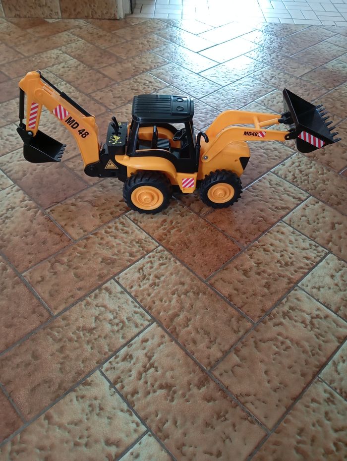 Tractopelle
