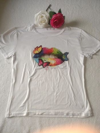 Magnifique t-shirt imprimé lèvre