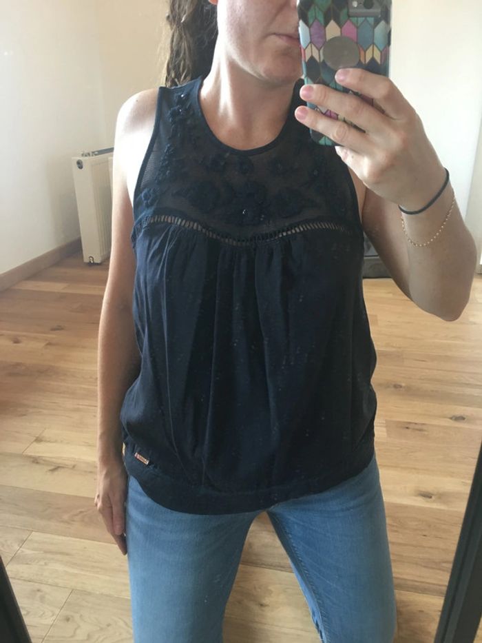 Débardeur noir dentelle broderie anglaise superdry