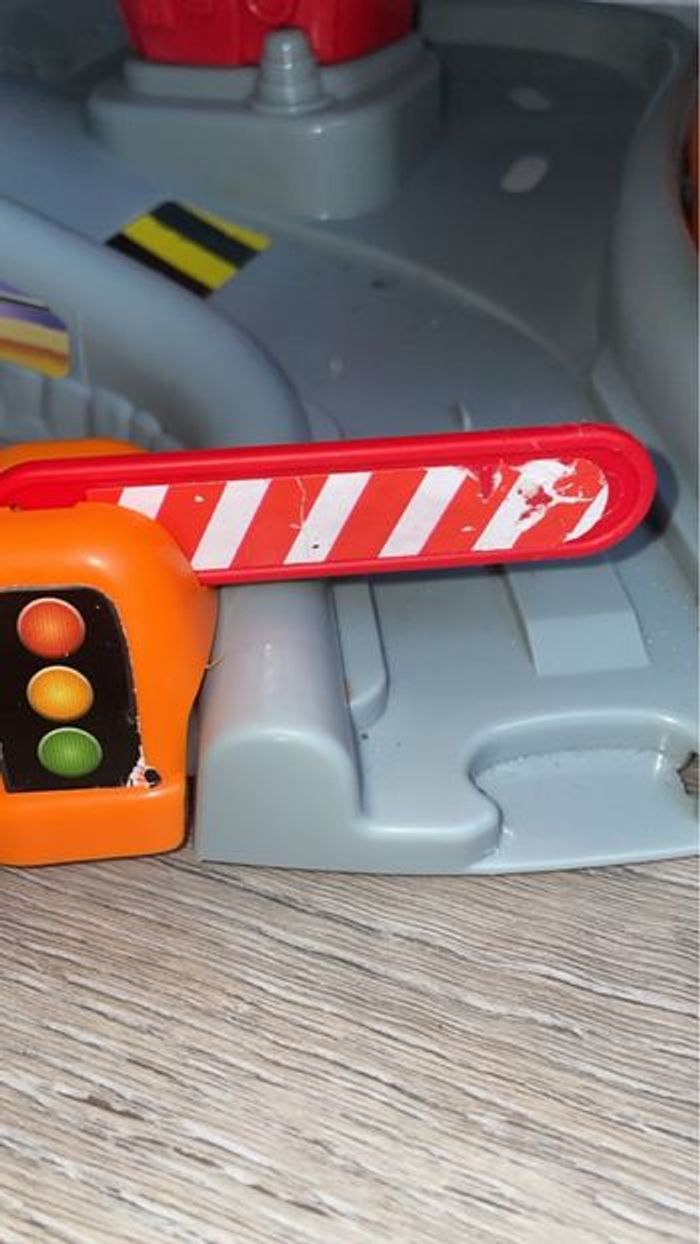 Circuit premier garage tut tut bolide - photo numéro 3