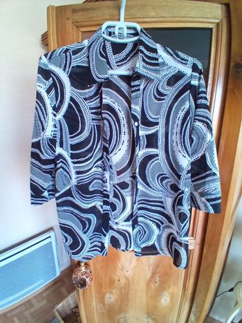 Chemisier manches ¾ motifs noir/blanc