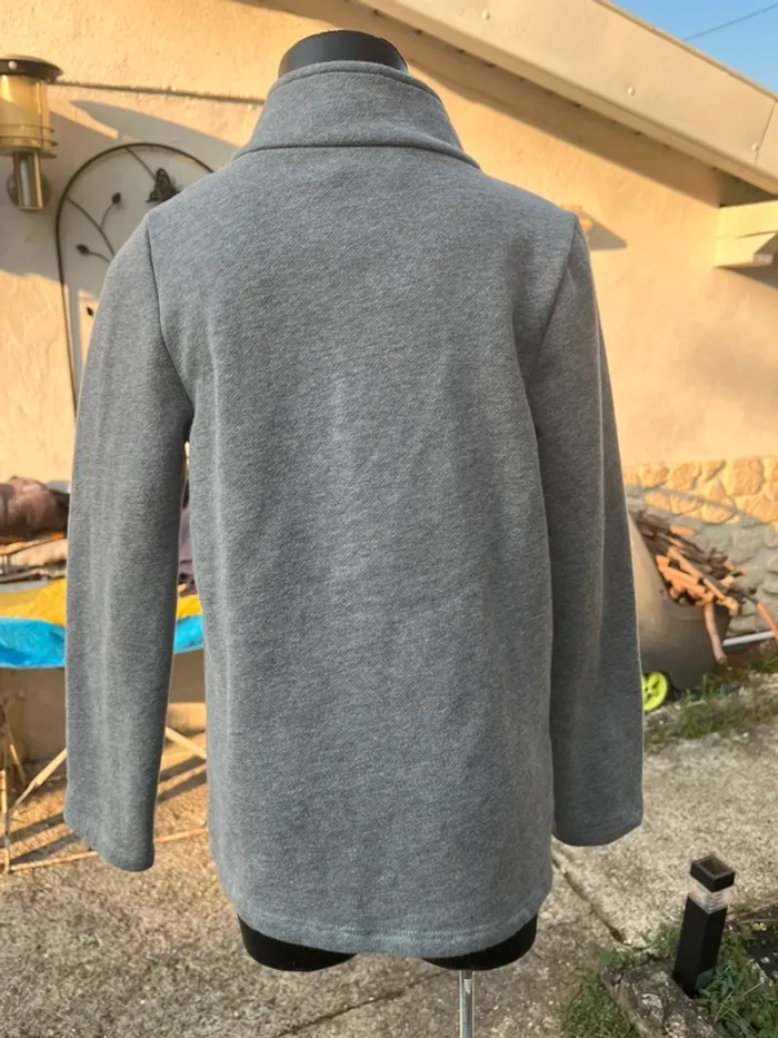 Veste de sport taille 6 ans couleur gris - photo numéro 2
