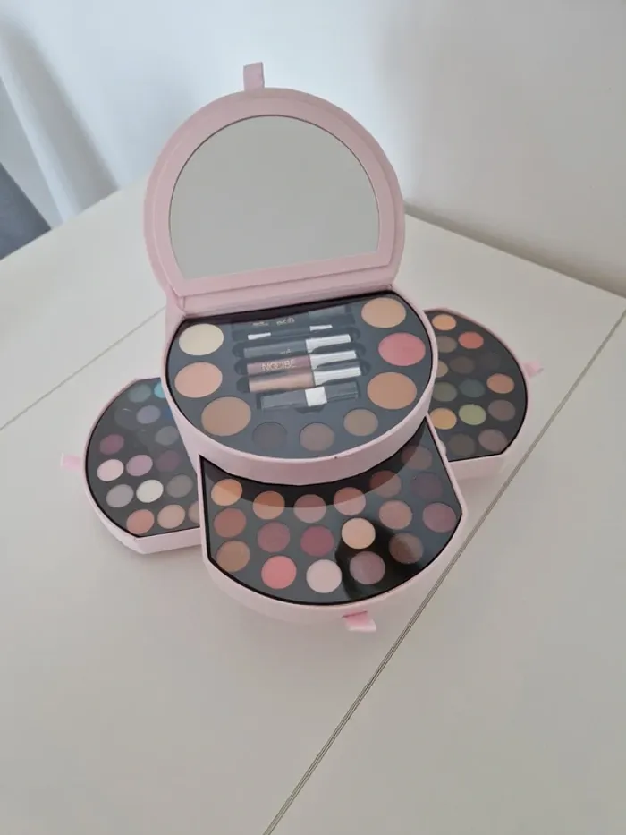 Palette de beauté Nocibé
