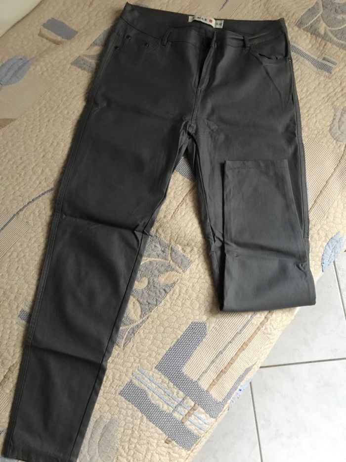 Pantalon simili