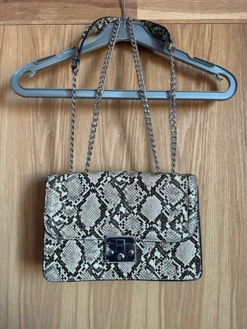 Sac bandoulière Stradivarius 🐍
