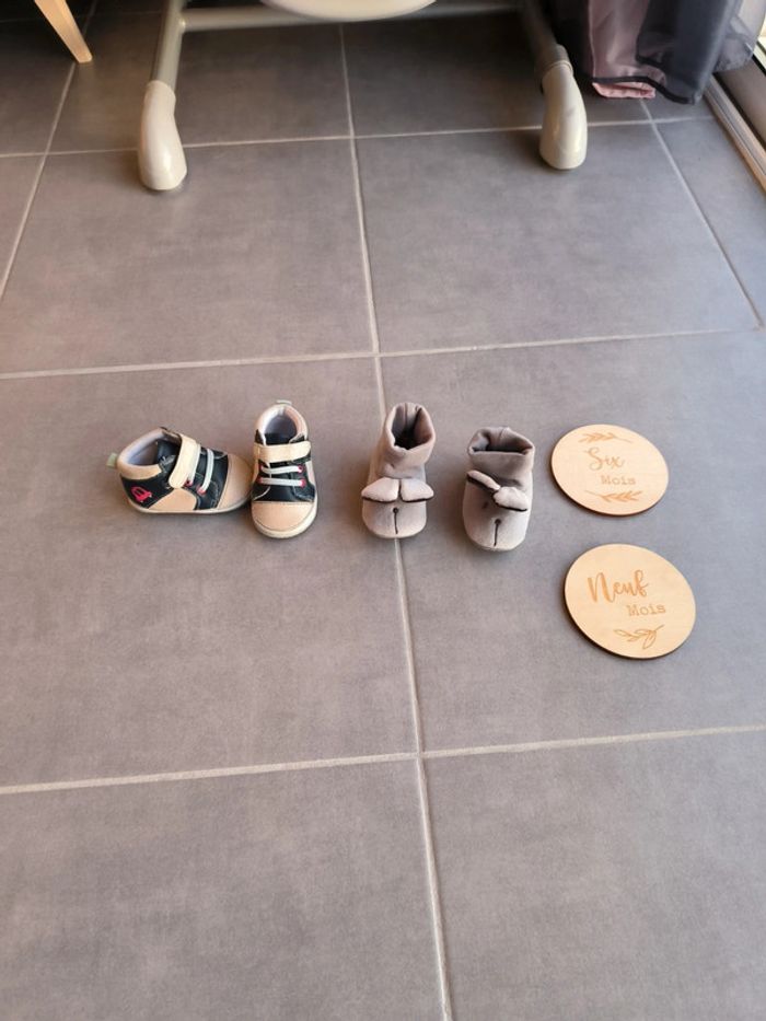Lot de 2 paires chaussures chaussons 6/9 mois