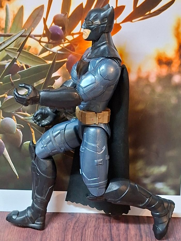 Figurine batman justice league articulée 29 cm environ - photo numéro 4