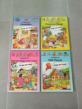 Lot de 4 livres contes