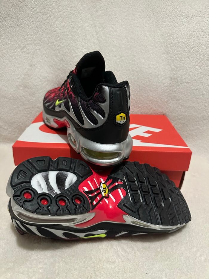 Nike Tn Air Max Plus taille 42  neuves avec boîte – expédition rapide - photo numéro 4