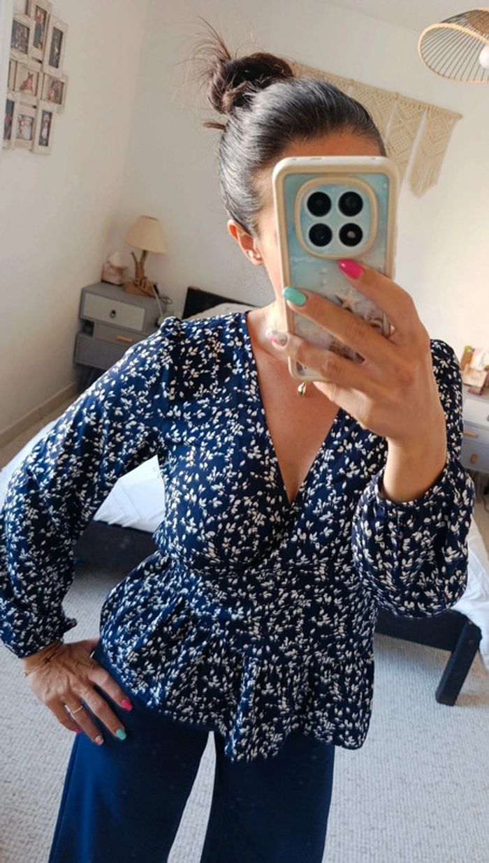 Blouse haut top cache coeur Comptoir des cotonniers 38 bleu marine et blanc ceinture assortie - photo numéro 3