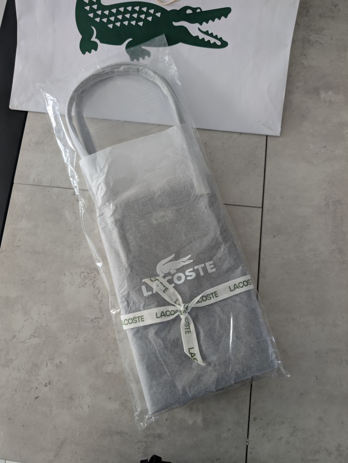 Vende magnifique sac Lacoste neuf de grand taille L avec étiquette - photo numéro 10