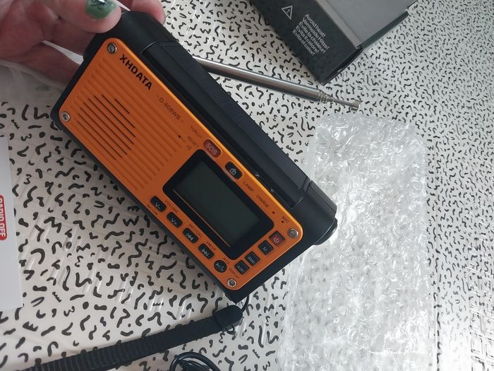 Radio d’urgence XHDATA D-608WB – Neuve avec boîte complète - photo numéro 5
