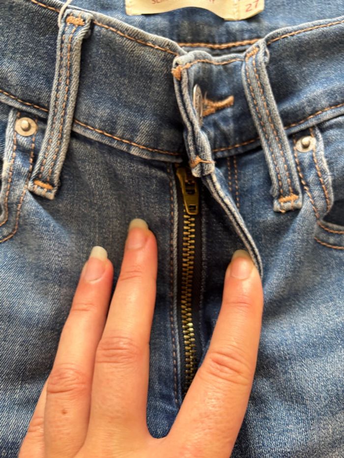 Jean Levi’s slimming skinny slim fit bleu destroy mi taille haute taille M/38 L30 - photo numéro 7