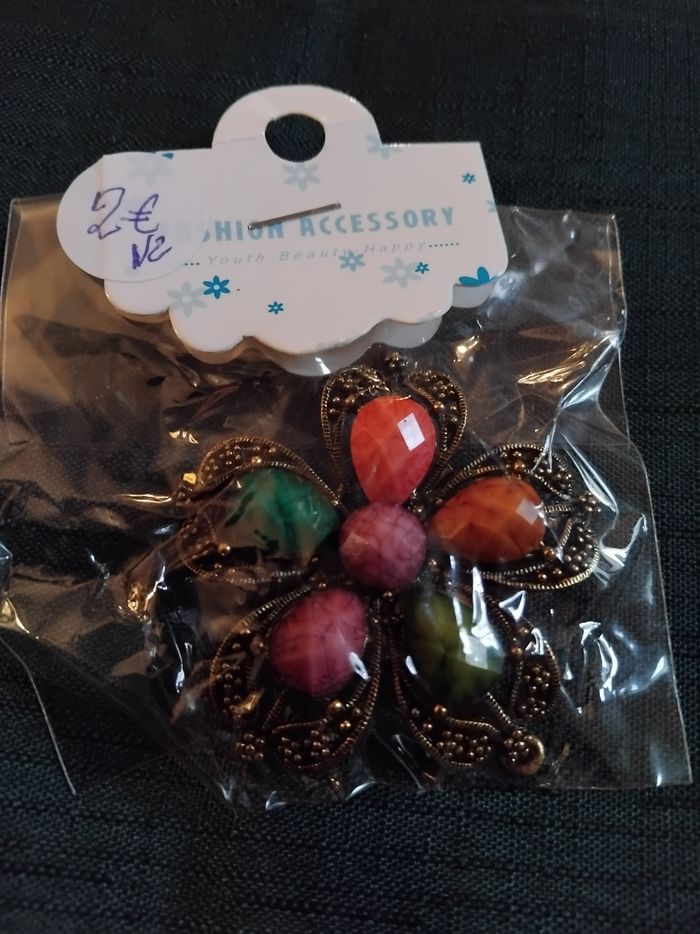 Broche no5 - photo numéro 4