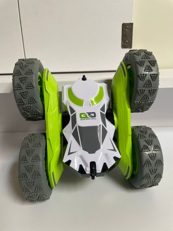 Voiture télécommandée neuf 