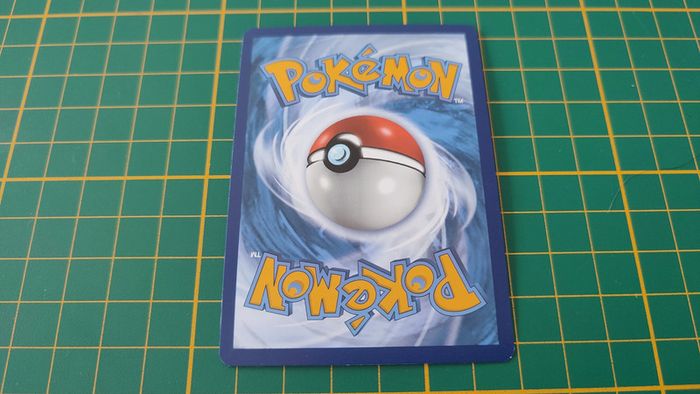 150/203 Carte Pokémon Glace Chanceuse peu co reverse Epée Bouclier EB07 Evolution Céleste #B10 - photo numéro 2