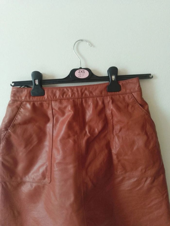 Jupe simili cuir taille 36 - photo numéro 2