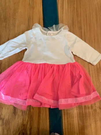 Robe billieblush taille 3 mois 🤩