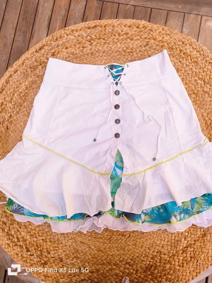 Jolie jupe taille 38