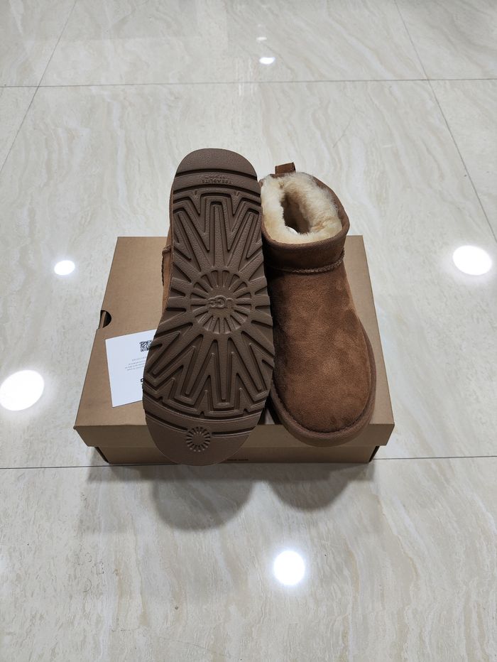 Bottes UGG Classic Ultra Mini couleur châtaigne 37 - photo numéro 2