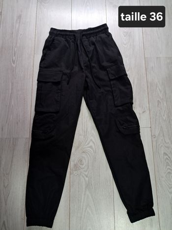 Pantalon cargo taille 36 johnh