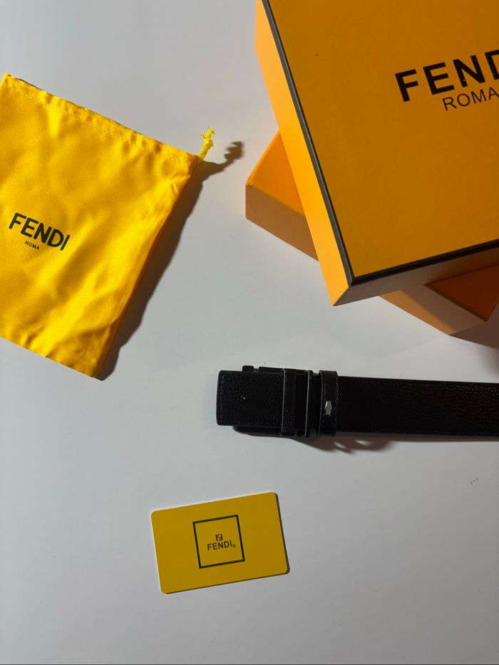 Ceintures Fendi vendu avec la boîte - photo numéro 7