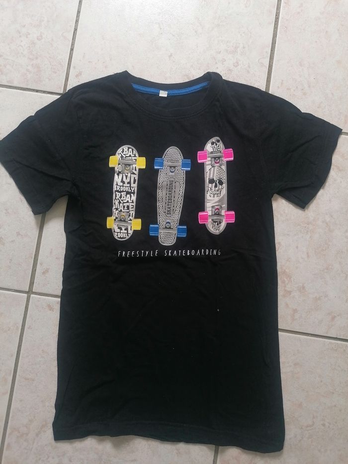 T-shirt skate