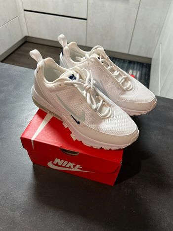 Basket Nike air Max pulse taille 38.5