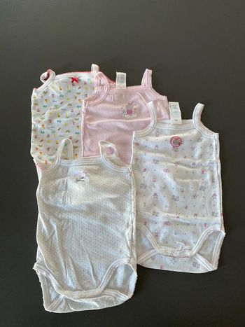 Lot de 4 bodies absorba 6 mois