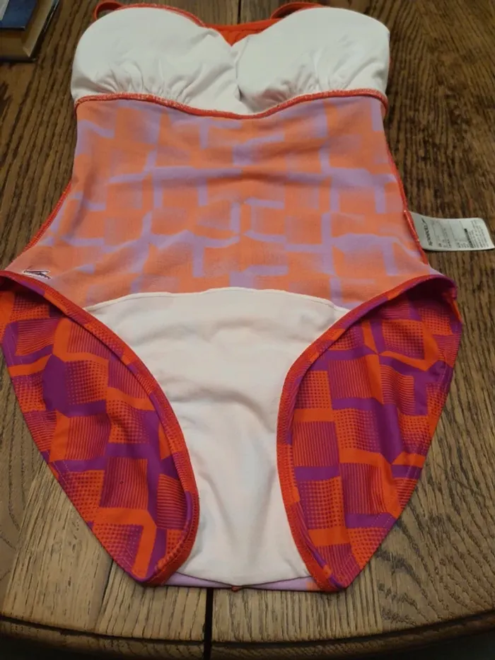 Maillot bain Speedo fr40 coussinets amovibles - photo numéro 13
